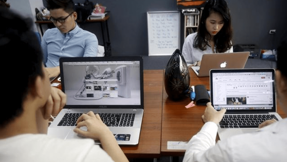 加拿大搶美國科技人才,持H-1B簽證提供工作許可,開放申請才短短2天,1萬個名額已經被搶光。路透社