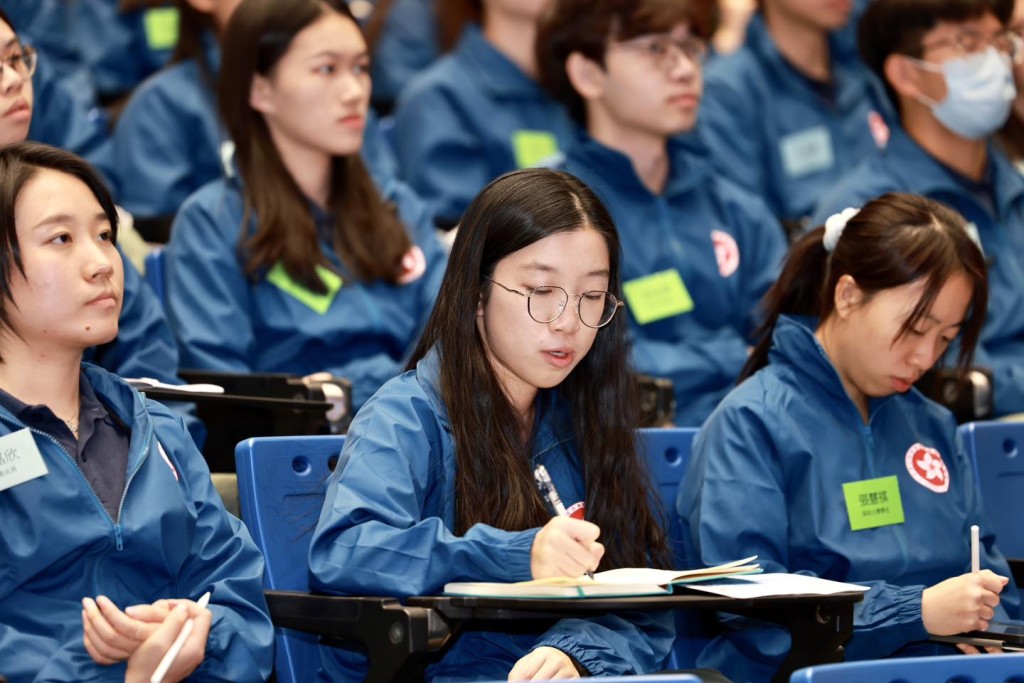 保安局青少年制服團隊領袖論壇今日正式「開學」。鄧炳強fb  ​