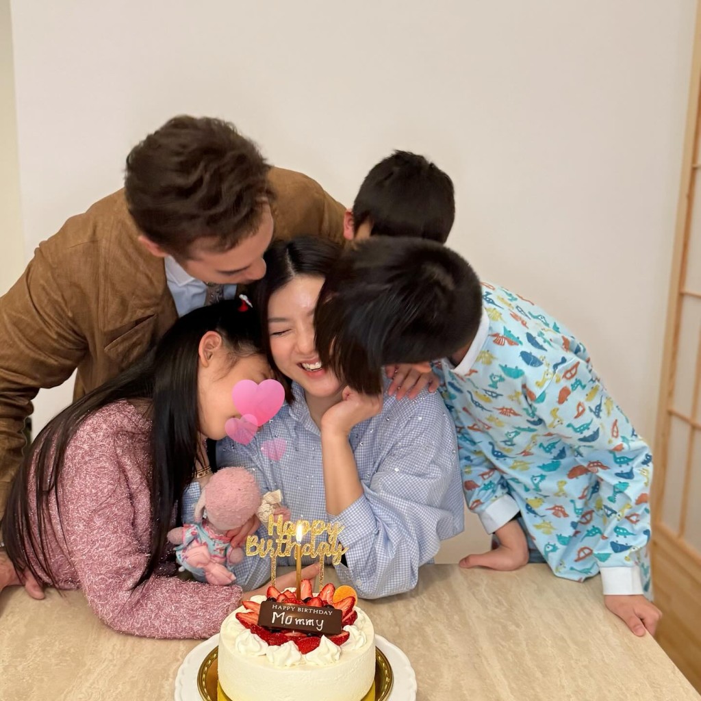 今年生日得一個鐘也一起過，因為兩人也很注重儀式感。