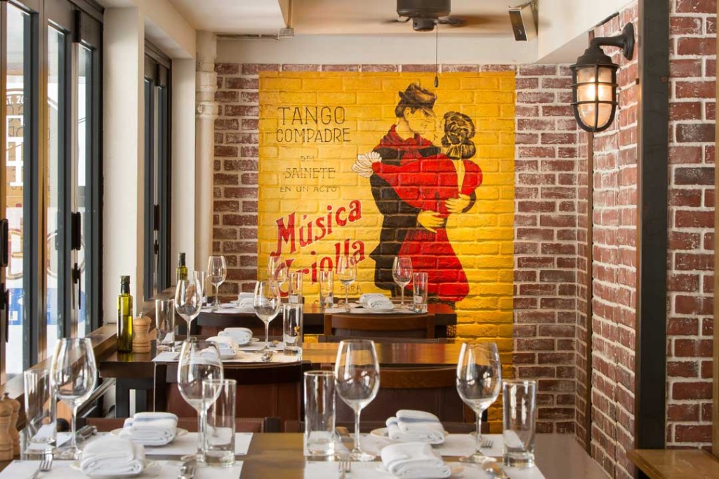 Tango Argentinian Steak House農莊式的樸實設計，營造出質樸親切的南美風情。