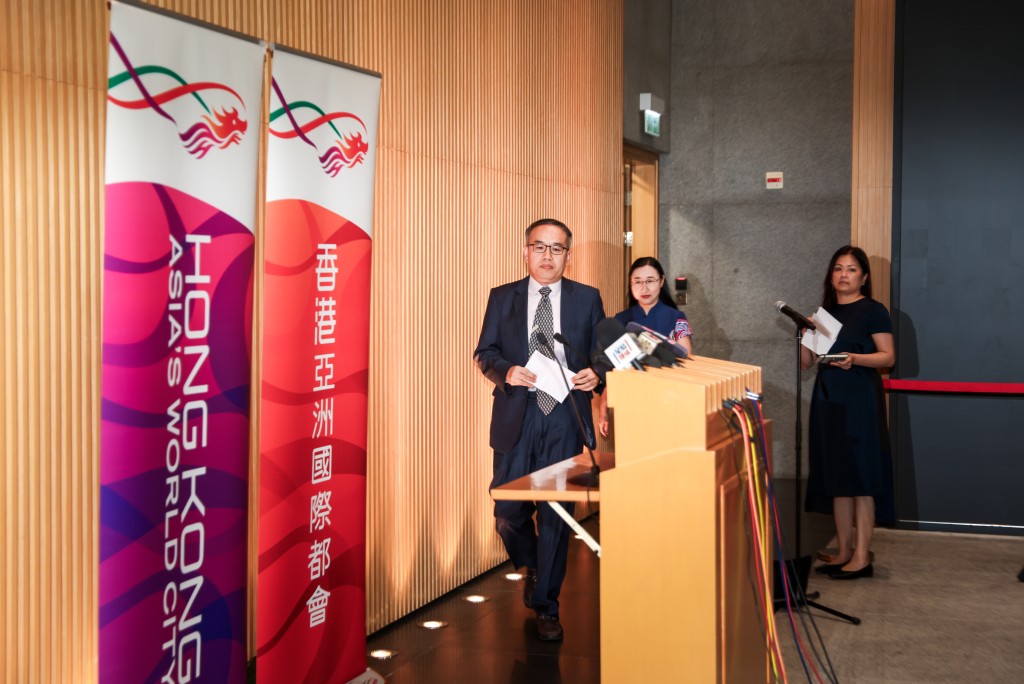 財經事務及庫務局局長許正宇記者會。何家豪攝 財經事務及庫務局局長許正宇記者會。何家豪攝