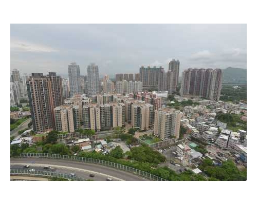 朗晴居低層3房896萬成交