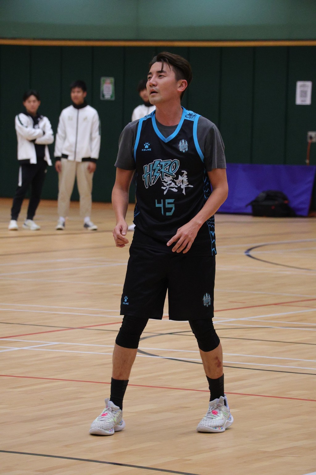 洪永城與蘇皓兒作為HERO明星籃球隊隊友。