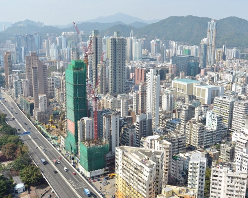 今年的私人住宅預測落成量為18230個。資料圖片