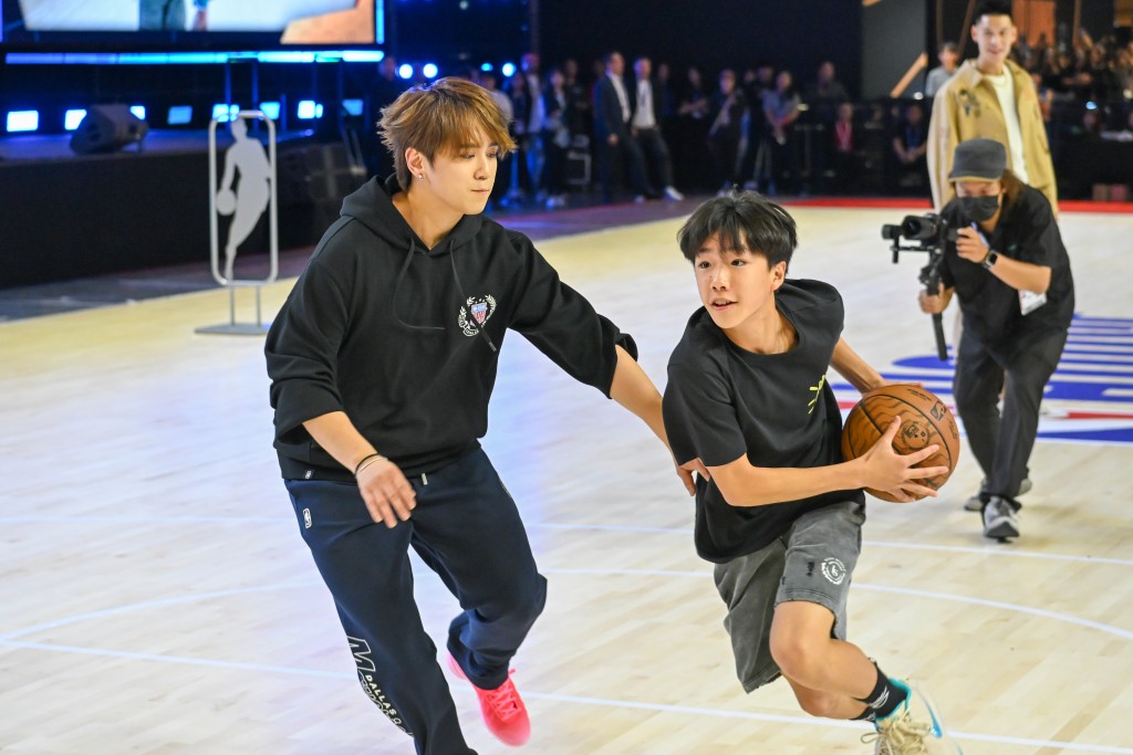 姜濤、MC JIN及林書豪亮相NBA中國賽。攝影:魏國謙 姜濤、MC JIN及林書豪亮相NBA中國賽。攝影:魏國謙