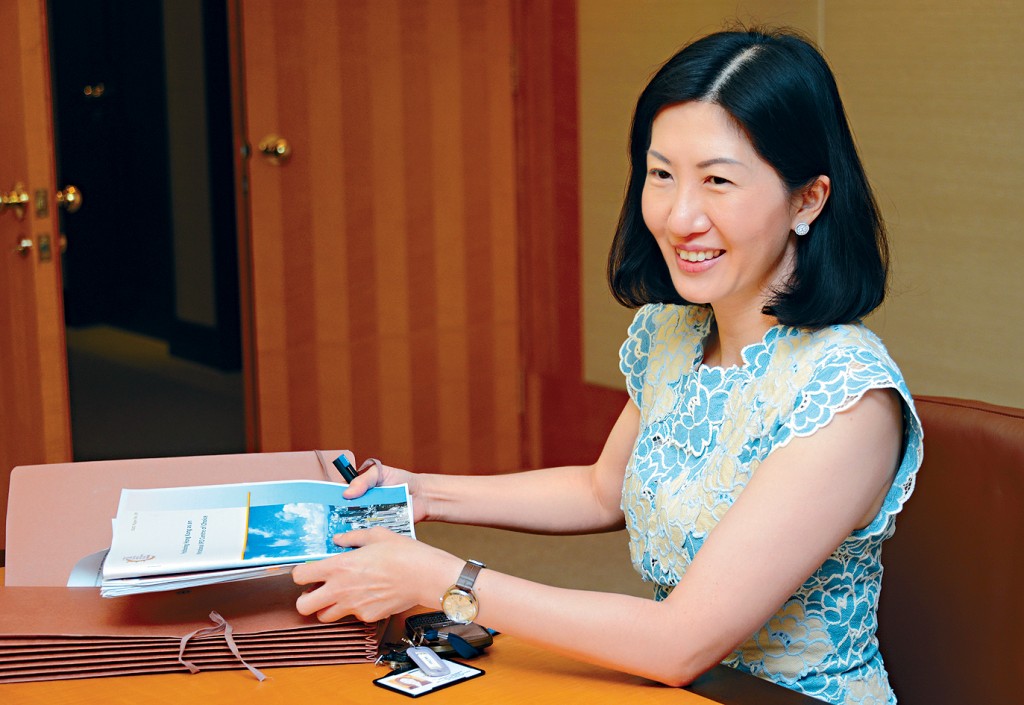 陳翊庭指，世界發展重心已轉向東方，港交所仍然擁有巨大的機遇。