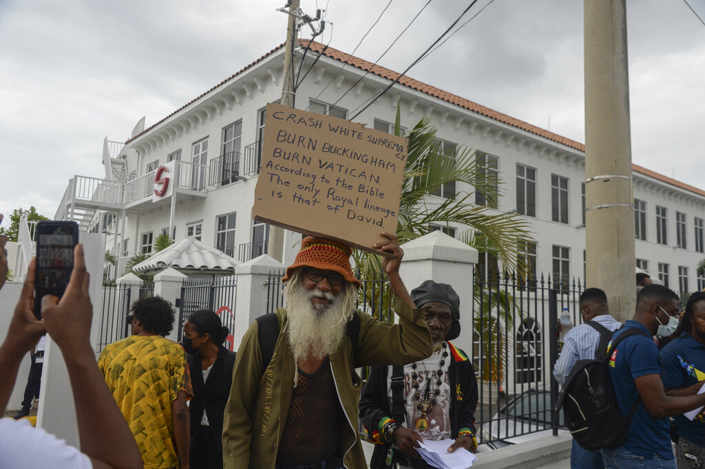牙買加社會人士抗議英國皇室成員到訪。美聯社圖片
