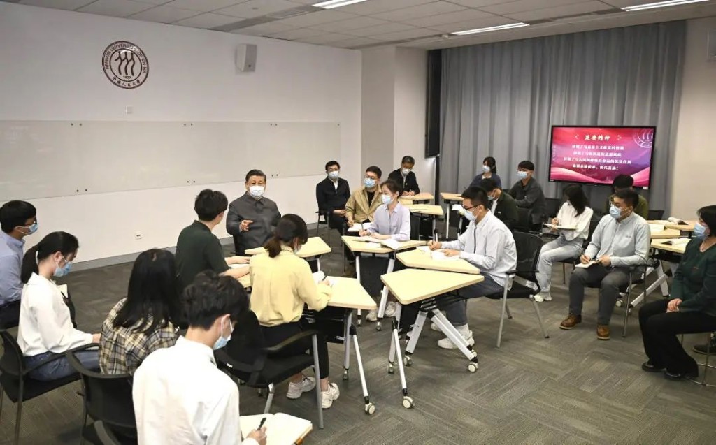 習近平在中國人民大學考察，召開師生代表座談會。
