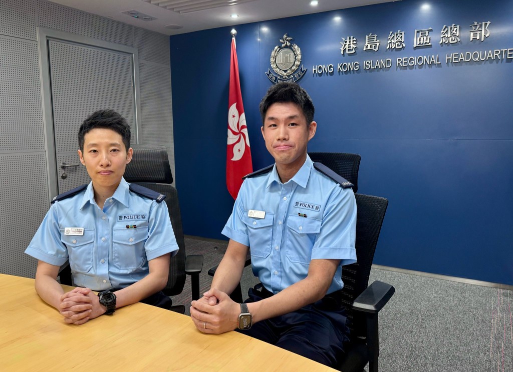 港島總區失蹤人口調查組人員成功將因跌倒而被困家中的獨居長者救出,當中參與行動的警員包括林嘉茵(左)和劉文祥(右)。 港島總區失蹤人口調查組人員成功將因跌倒而被困家中的獨居長者救出,當中參與行動的警員包括林嘉茵(左)和劉文祥(右)。