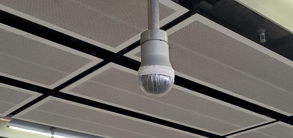 有閉路電視被破壞。 楊偉亨攝