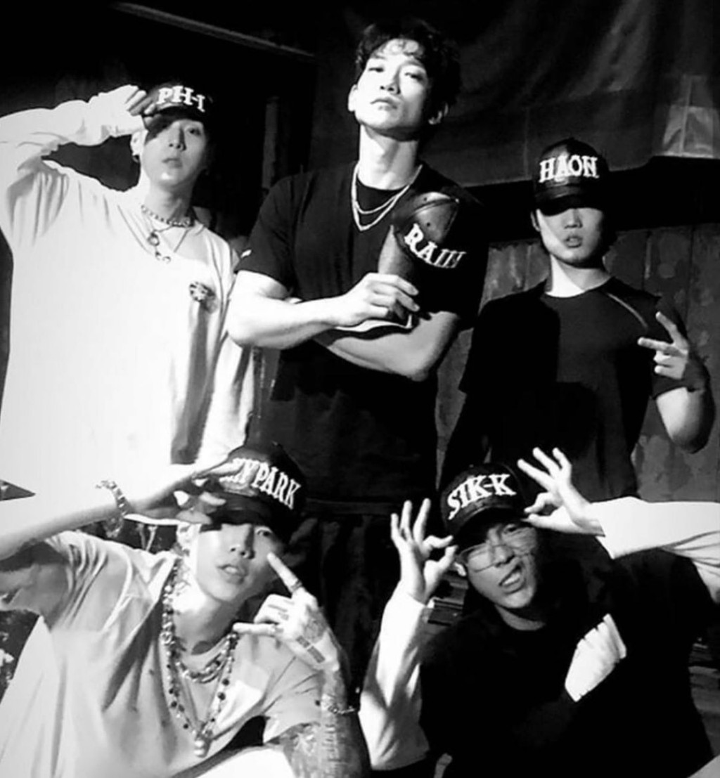 Rain演出朴載範、PH-1、SIK-K和HAON翻唱《Gang》Remix版MV。