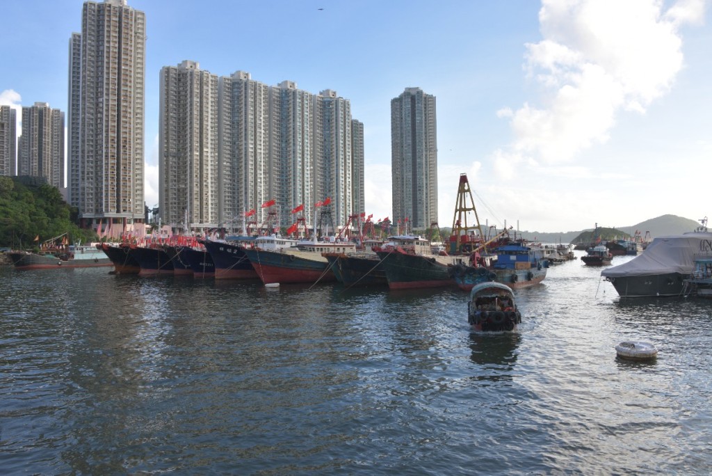 甯漢豪指，會在3個本身有 「水體」的地方，包括香港仔避風塘擴建部分、前南丫石礦場和紅磡站臨海用地推動遊艇旅遊。圖為香港仔避風塘。資料圖片