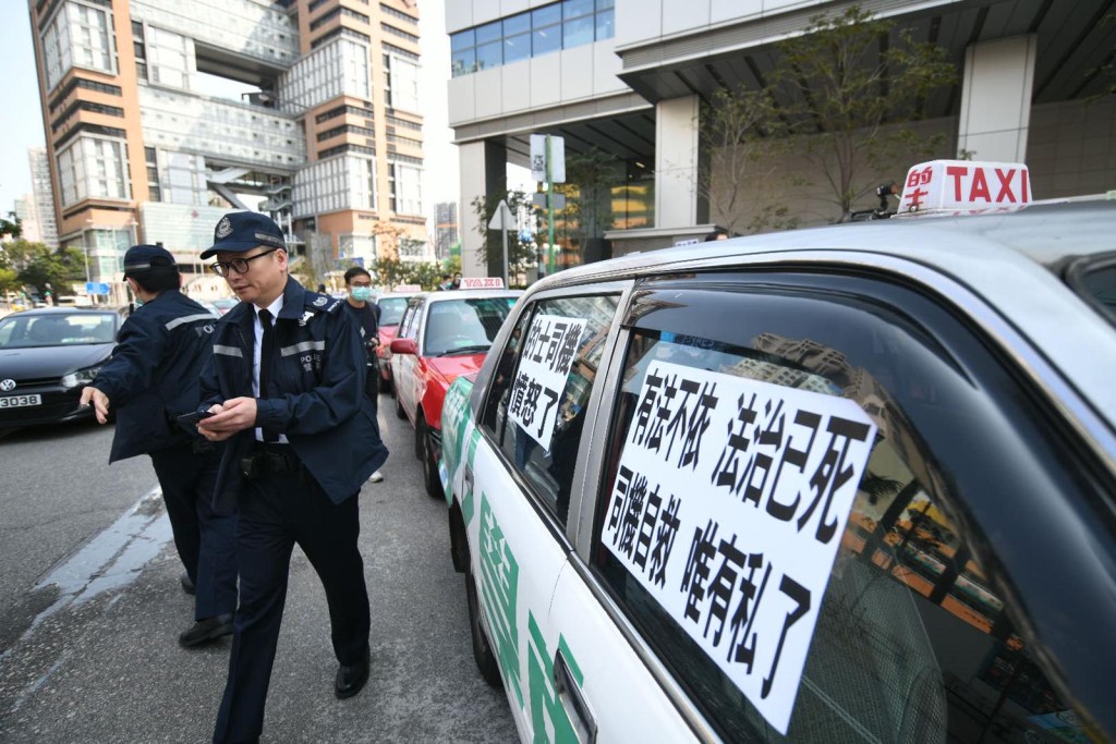 有警員到場協助。