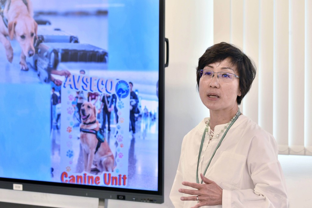 黃少卿表示，相比傳統爆炸品拭子樣本檢測，嗅探犬大大縮短處理時間，提升安全與效率。