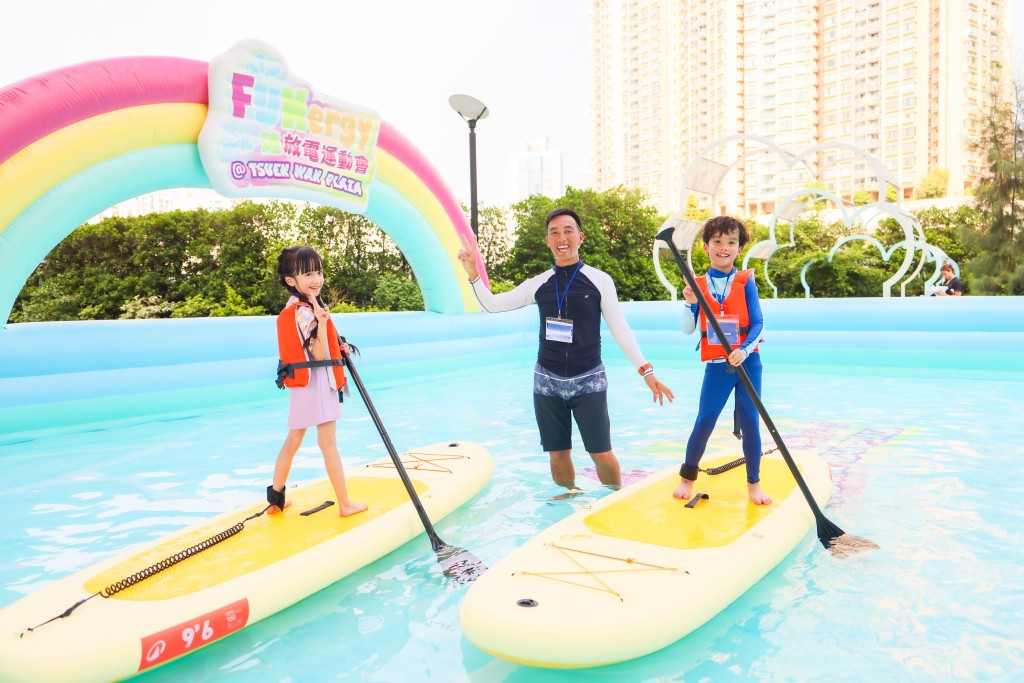 DECATHLON水上教室直立板入門體驗(圖片來源:荃灣廣場) DECATHLON水上教室直立板入門體驗(圖片來源:荃灣廣場)