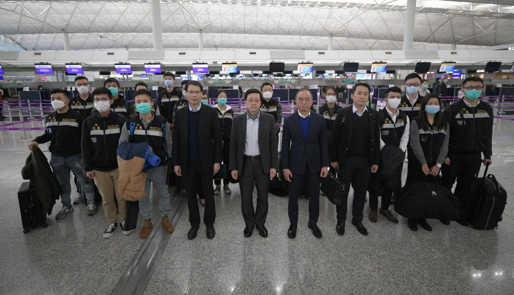 區志光及曾國衛率領30人先遣隊前往日本東京。