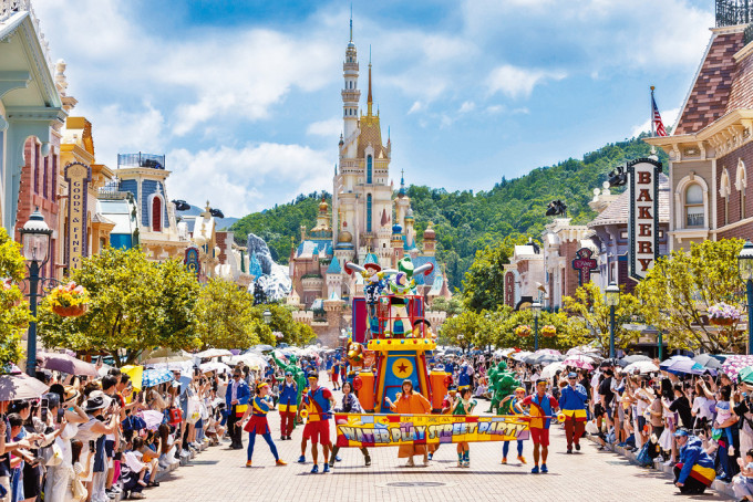 香港迪士尼乐园在过去一年业务有明显反弹。