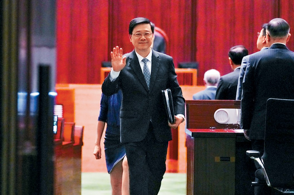 李家超表示，政府過去兩年多以來已經加快步伐大力推動北都發展，但他仍感到心急如焚。