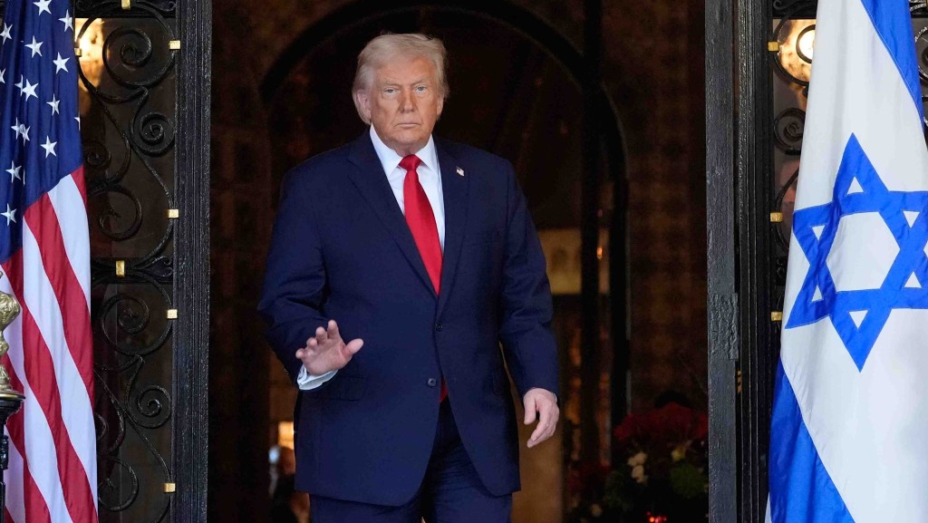 特朗普指美軍空襲委內瑞拉碼頭 稱設施用作毒品走私。美聯社