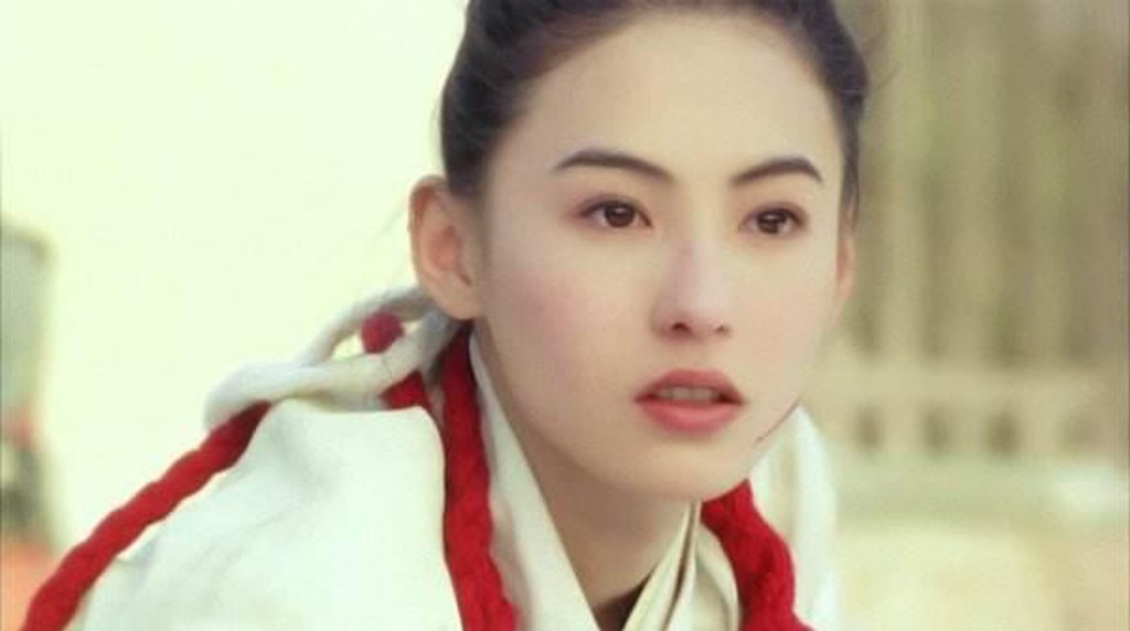 張栢芝出道時有「小林青霞」的美譽,入行發展成為兩屆金像影后。 張栢芝出道時有「小林青霞」的美譽,入行發展成為兩屆金像影后。