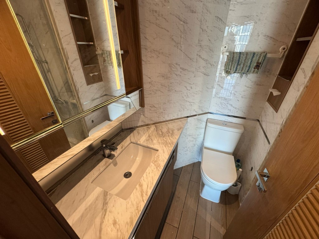 單位將於4月15日（周三）拍賣。