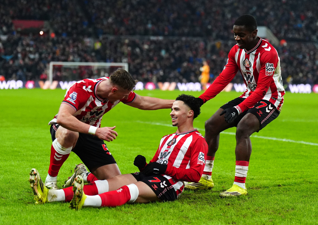 新特蘭全取3分。美聯社 新特蘭全取3分。美聯社