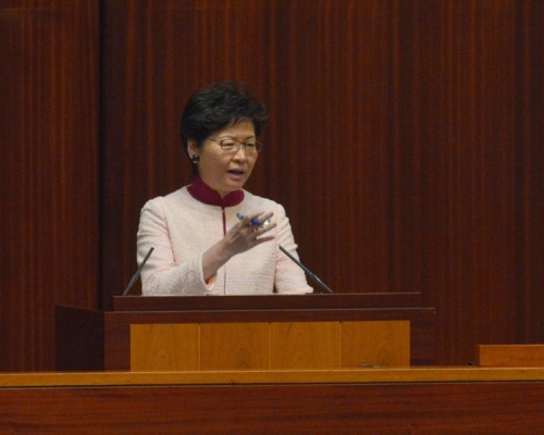 林鄭月娥指普選須謹慎行事。