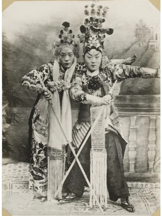 小德张凭出色的京剧才艺，赢得慈禧太后宠信。
