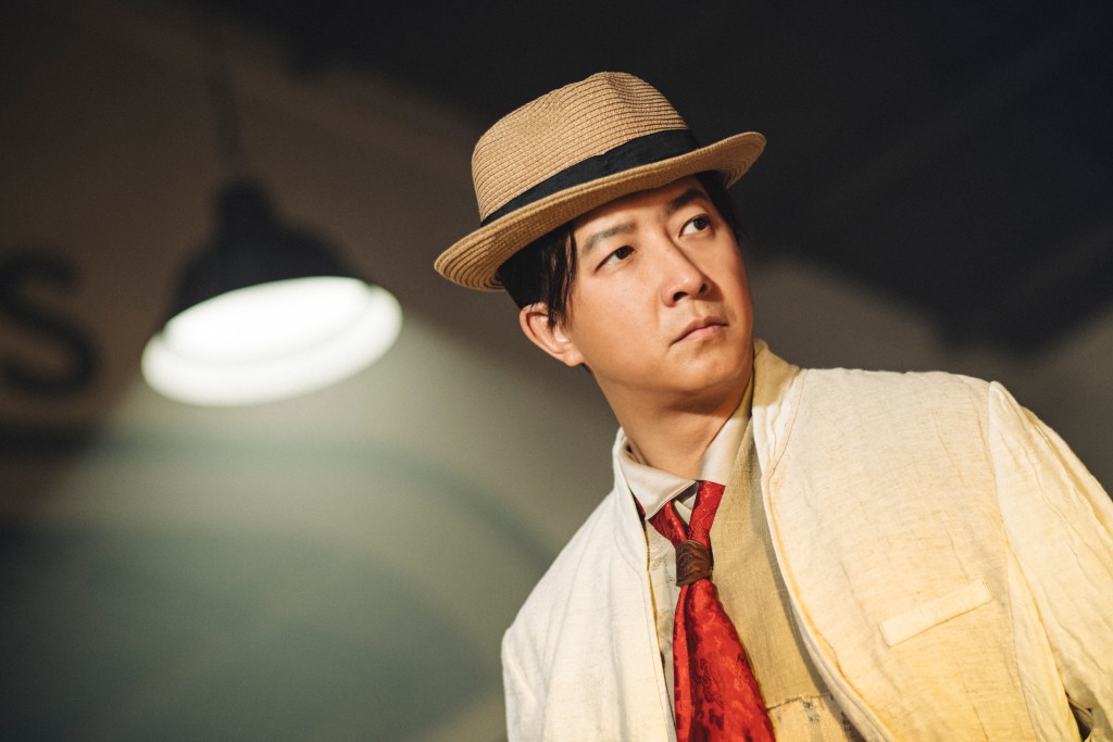 韩庚潜伏在日本人身边，伺机而动。