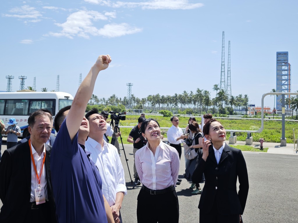 考察團到訪「海南商業航天發射場」。