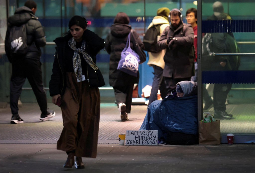 处理英国的贫富悬殊问题是财政预算案的重点。路透社