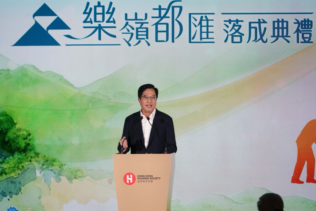 財政司副司長黃偉綸致辭。