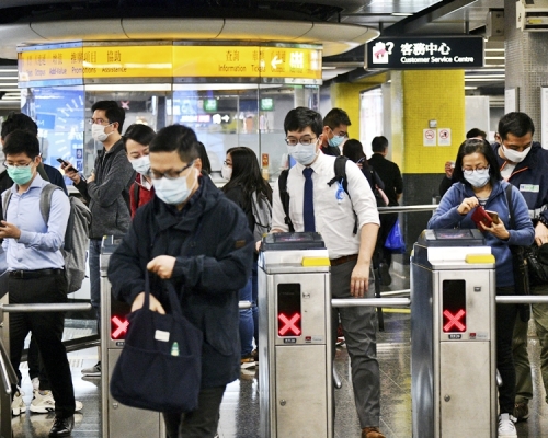 港鐵宣布除夕將維持正常服務時間,不會通宵行車。資料圖片