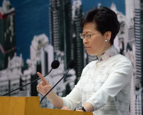 文章表示,堅定支持行政長官和特區政府依法施政。