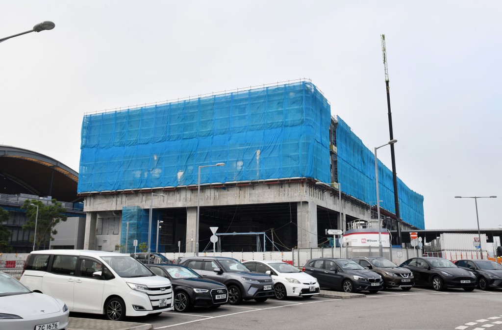 港珠澳大橋旅檢大樓停車場。資料圖片