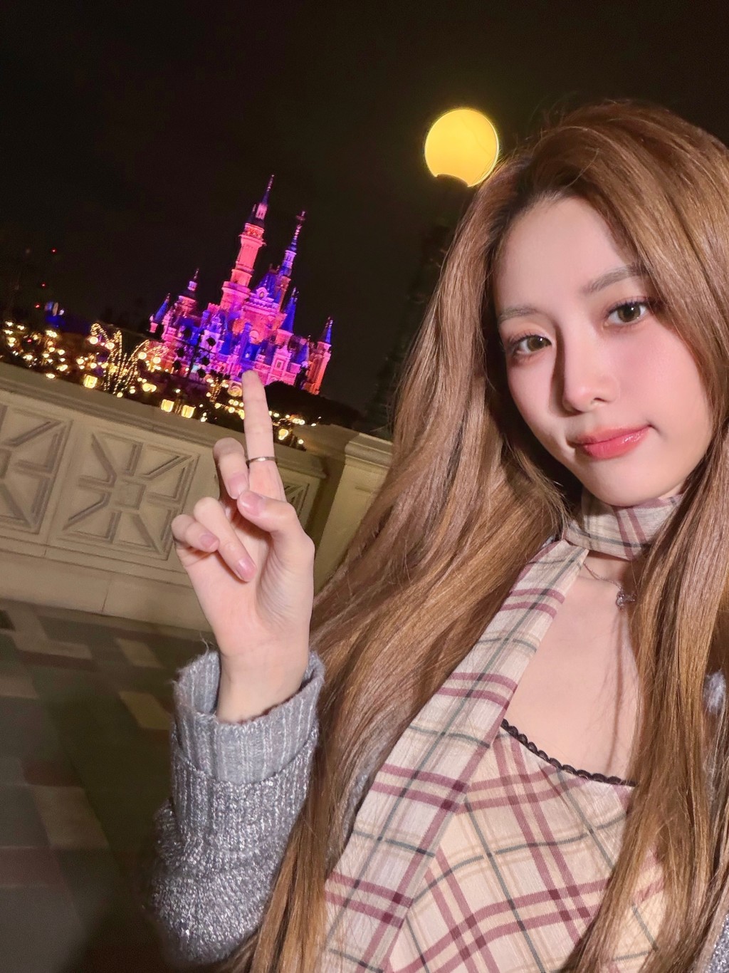 黃子韜老婆徐藝洋一直未見孕肚，卻忽然傳出已在美國生B。