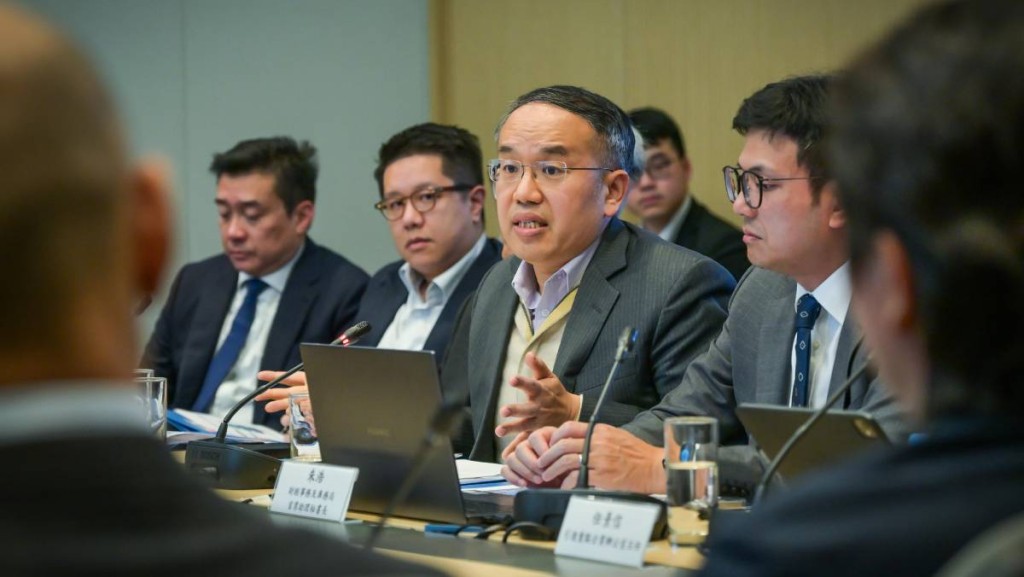 許正宇指港黃金市場全產業鏈已初步形成 明年試運中央清算系統