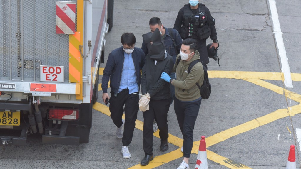 警方其後在榮福中心拘捕一男子。資料圖片