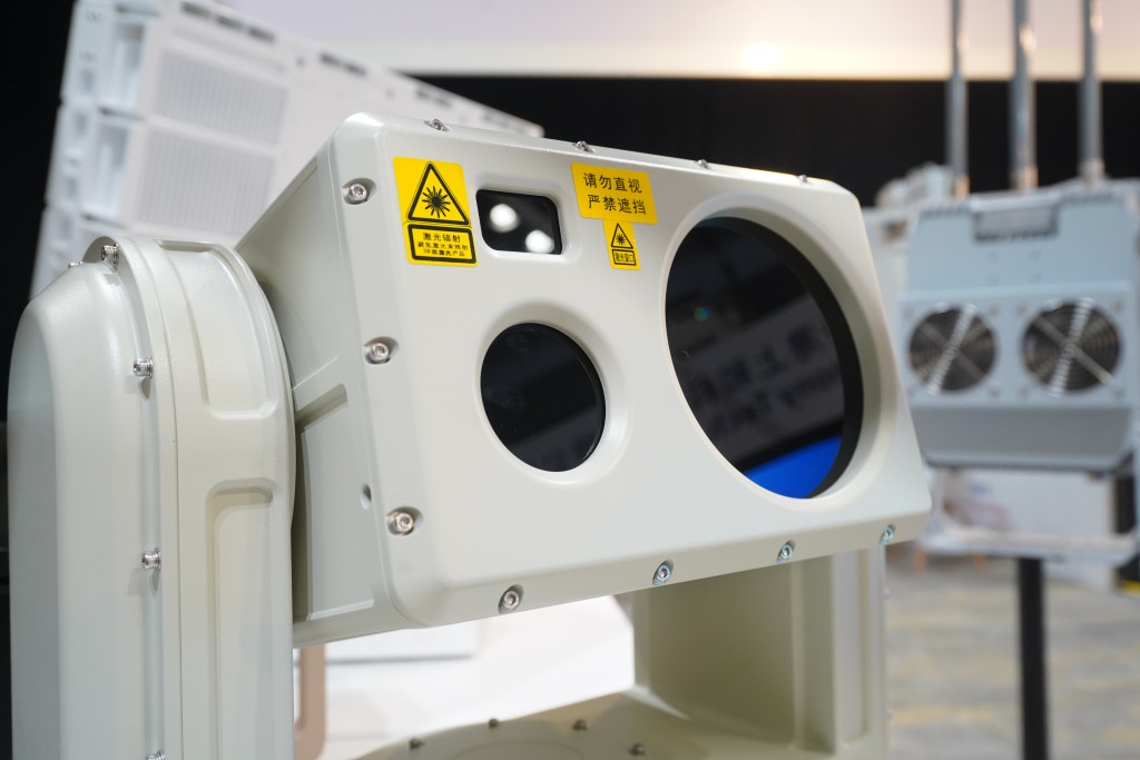 小型化光電識別跟蹤設備。