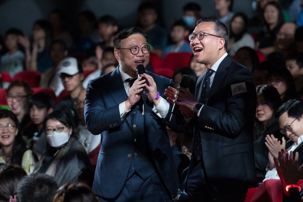 林定國(右)與張國鈞(左)亦有客串演出。林定國fb 林定國(右)與張國鈞(左)亦有客串演出。林定國fb