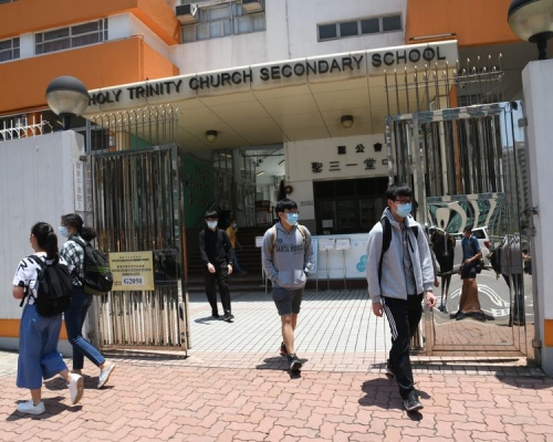 有報道指教育局傾向文憑試後高中先復課。 資料圖片