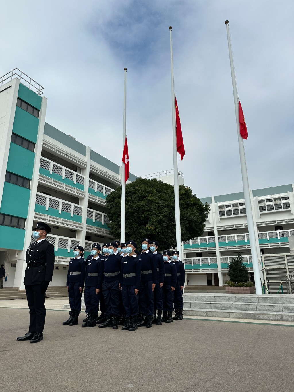 入境處為領袖團隊員進行升旗及步操特訓。