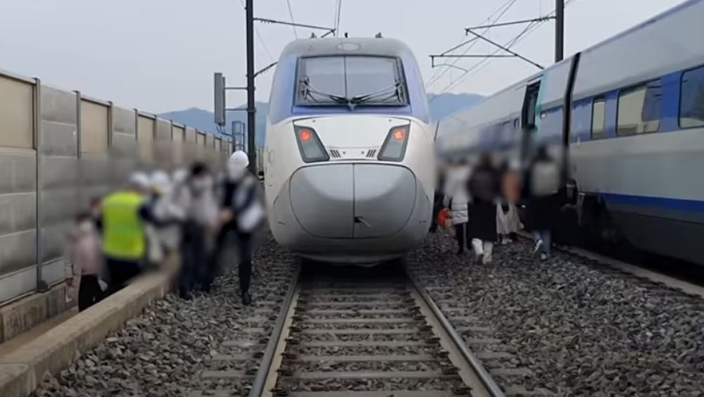 南韓高鐵出軌7名乘客受傷。