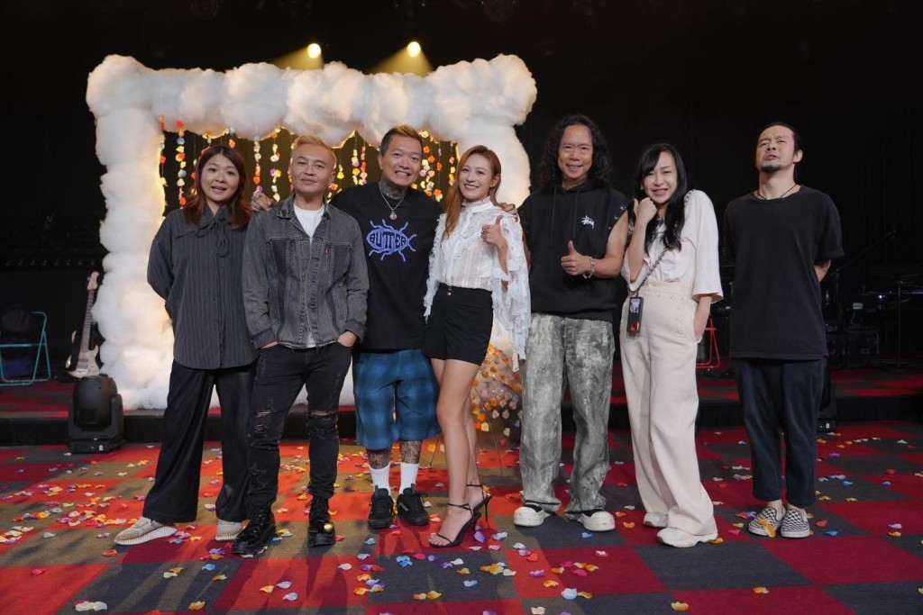 Elanne 在社交網分享多張當日演出的照片。