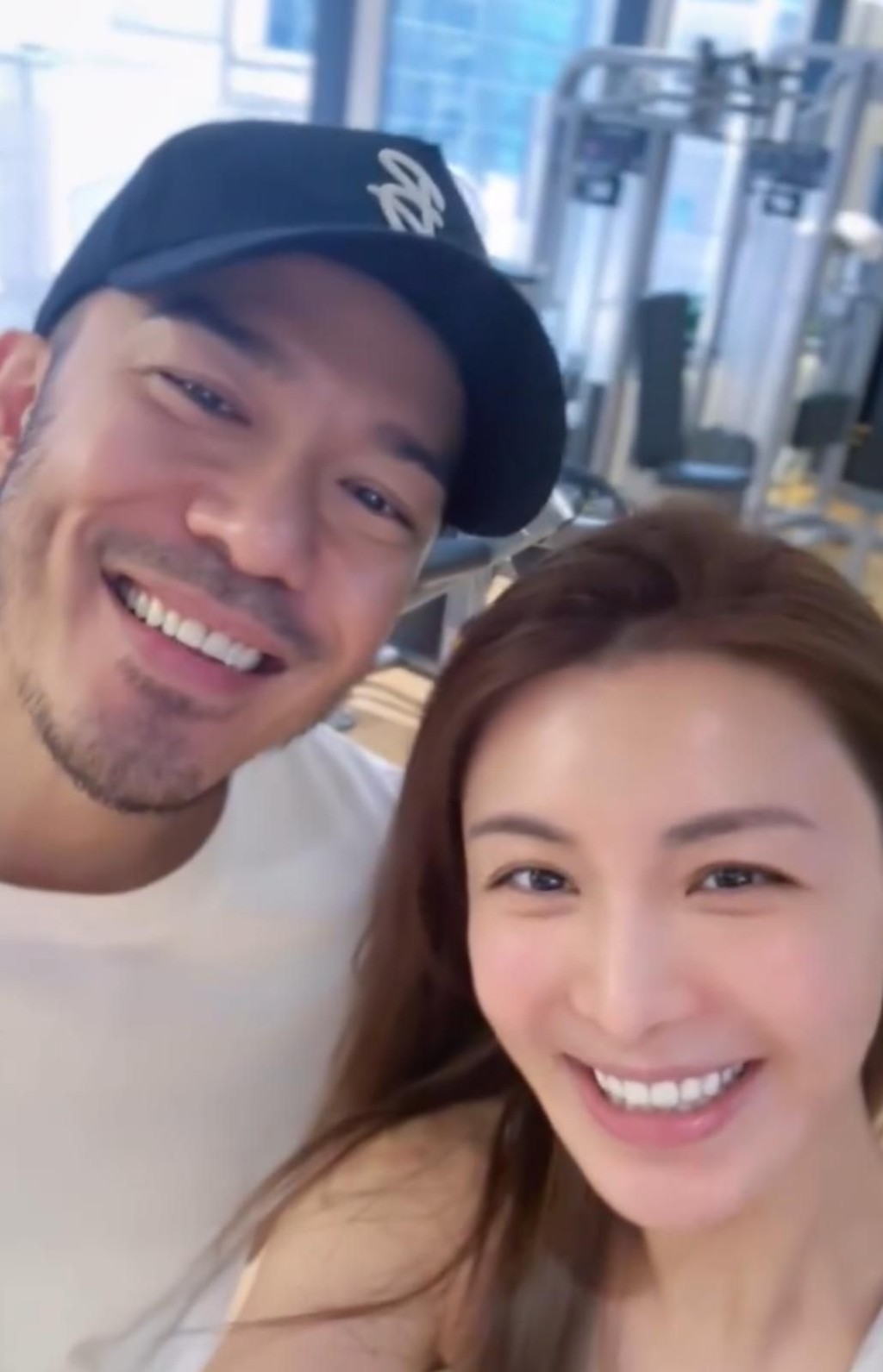 同是健身狂熱分子的沈震軒，未知今次會否化身私人教練，陪女友一齊操練。