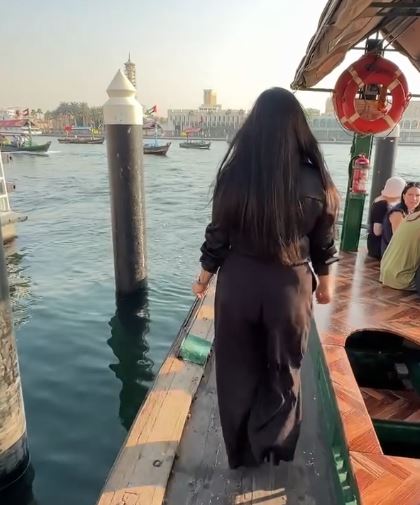 哈米拉尼一路拍攝實驗過程。Instagram@bikergirldubai