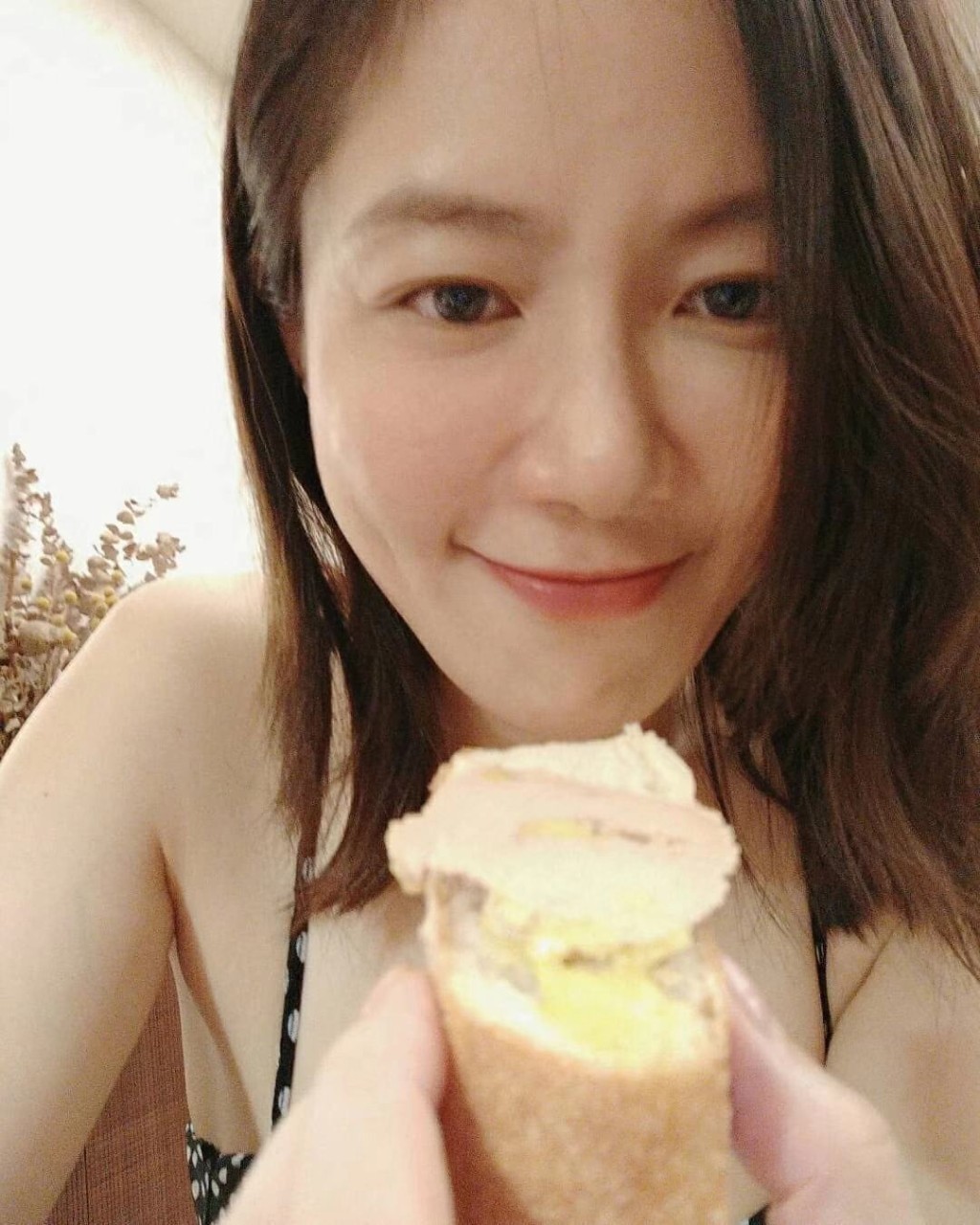 尹馨大方認愛。