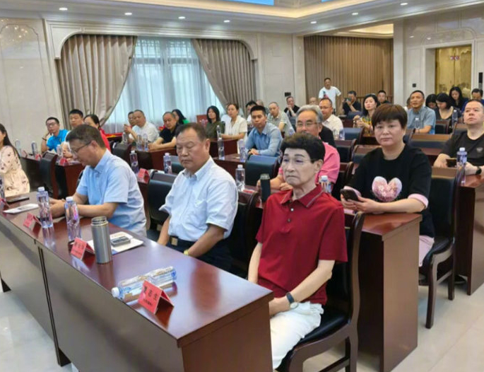 網民指真正清華大學經濟管理學院院長屬另有其人。大皖新聞 網民指真正清華大學經濟管理學院院長屬另有其人。大皖新聞