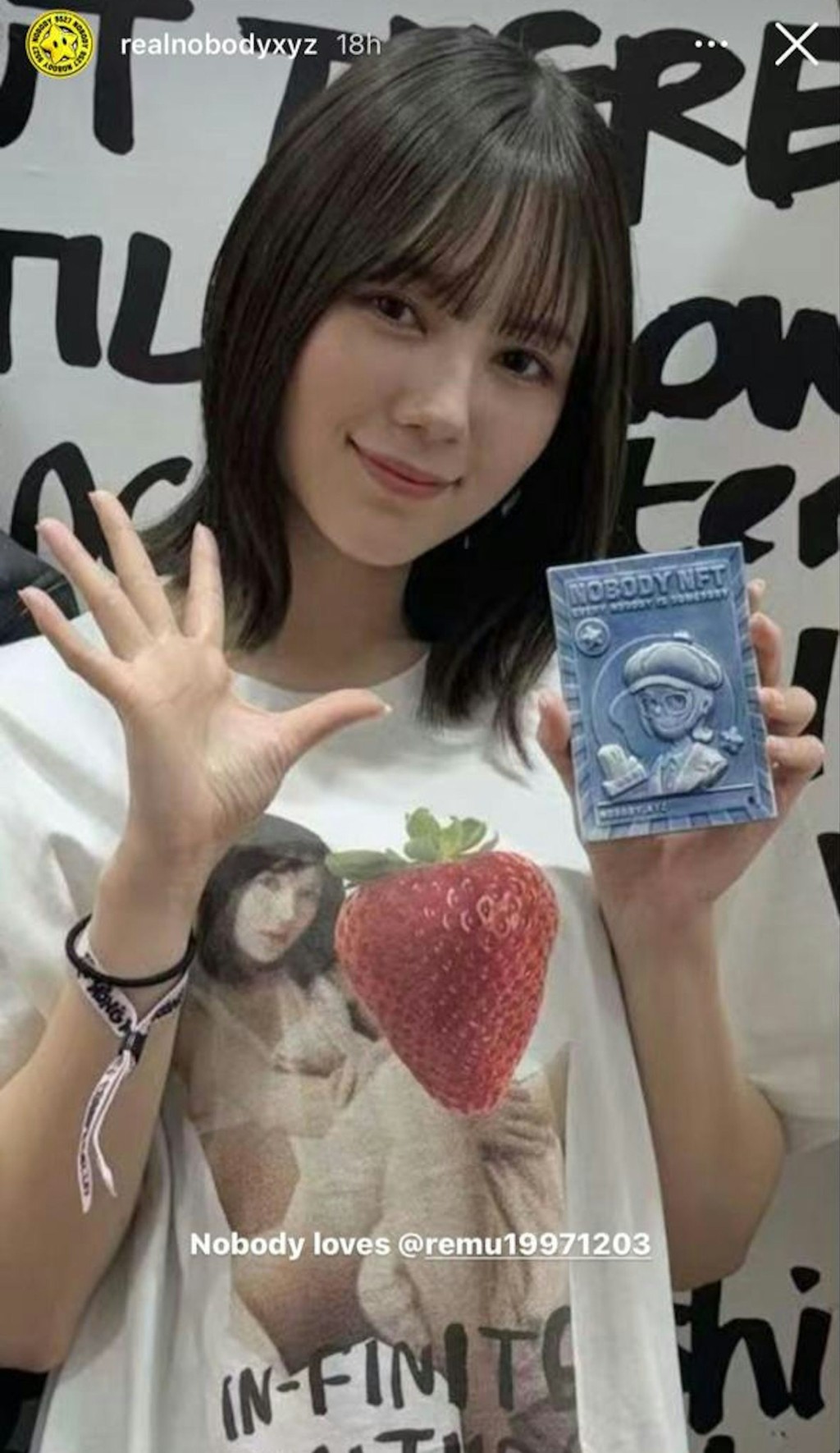早前來港參展的日本AV女優涼森玲夢都有買入周星馳的陶瓷卡。