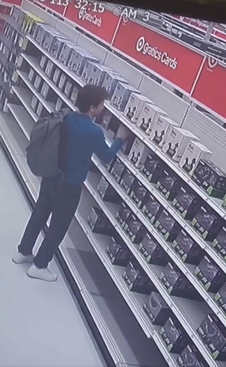 奧爾特曼在零售商Target內偷英偉達GPU